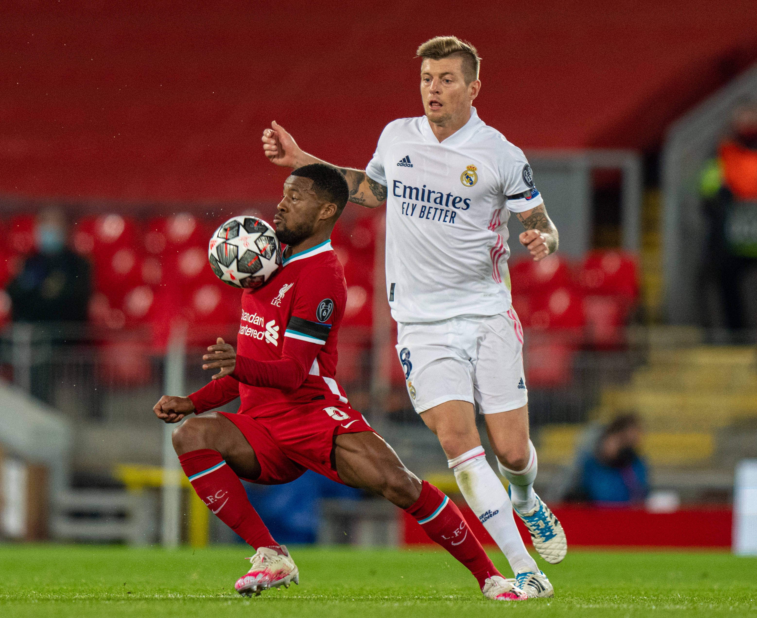 配合边翼卫 配合边翼卫